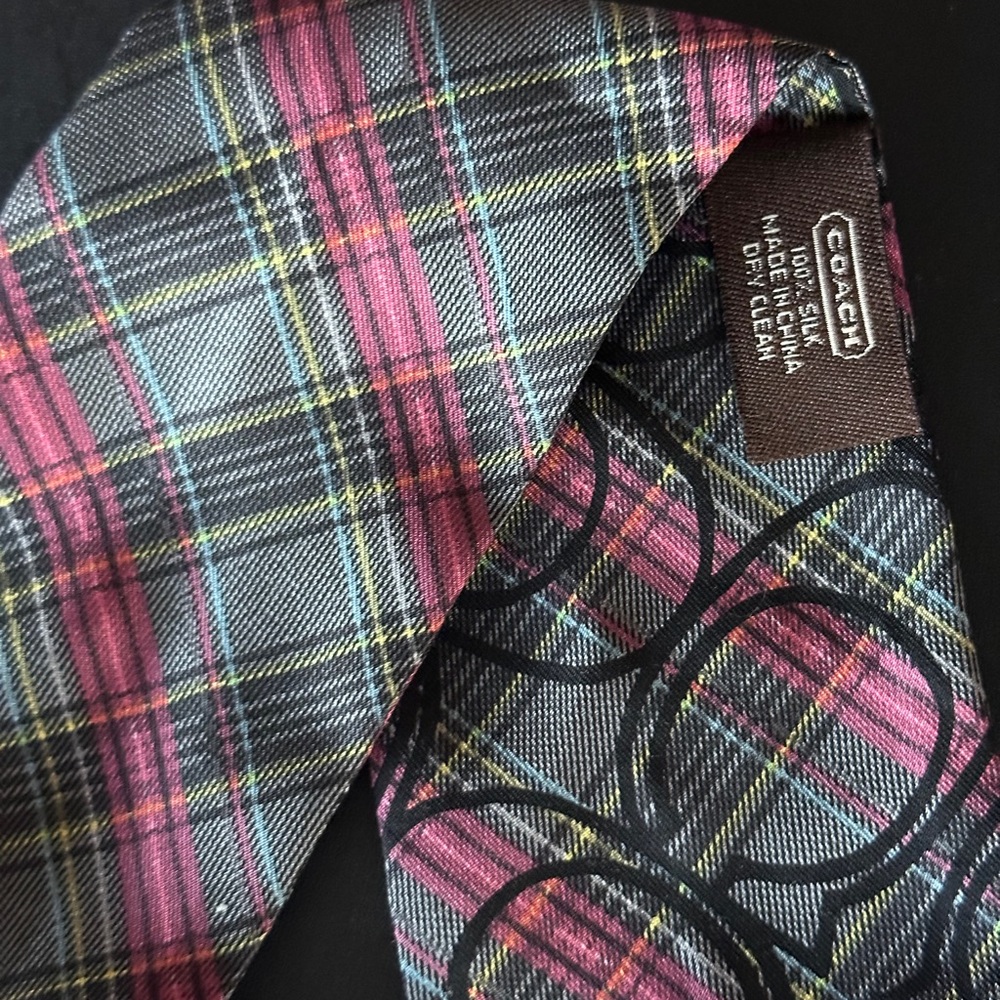 Coach Pink and Gray Silk Bag Scarf with Optic C Plaid pattern Y2K vintage - Picture 5 of 5